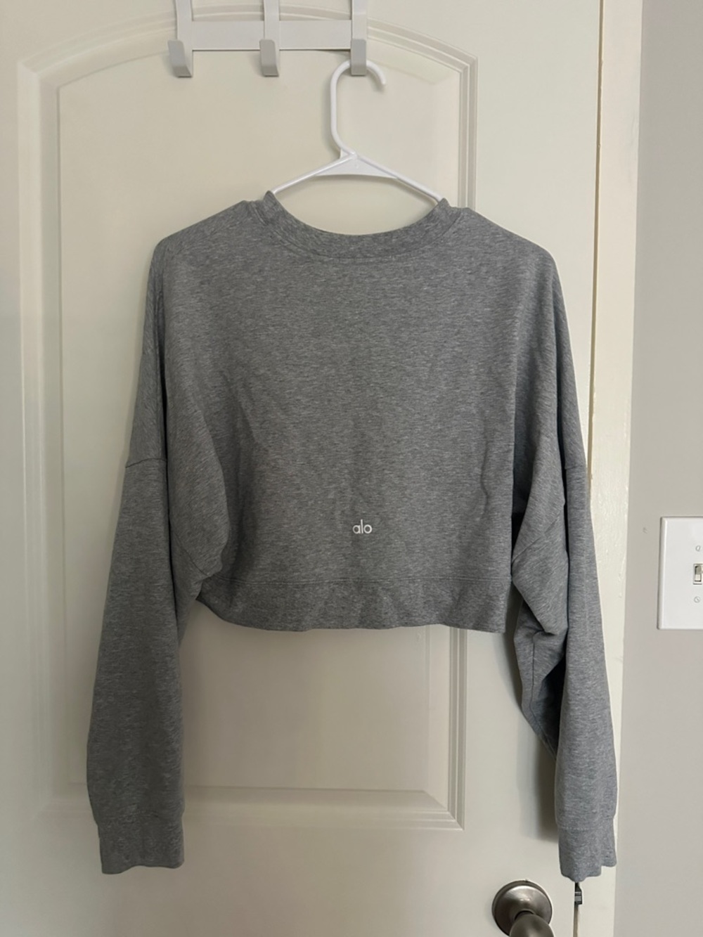 Alo Cropped Sway Crewneck